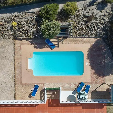 Sleeps 6 Villa Praia da Arrifana