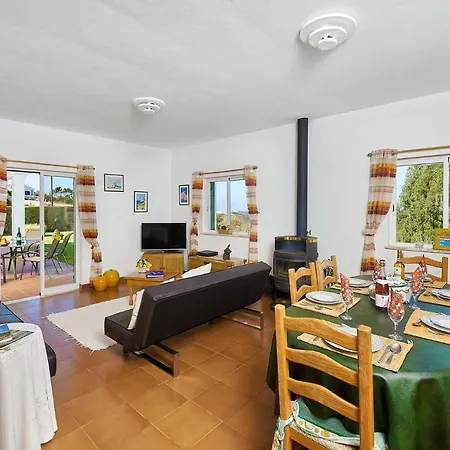 Sleeps 6 빌라