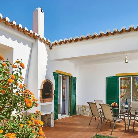 Sleeps 6 Villa *